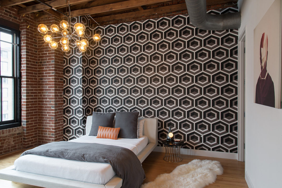 [Interior] Mezcla ecléctica bajo paredes de ladrillo – Virlova Style